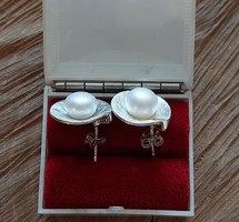 Csodás ezüst fülbevaló valódi tenyésztett gyönggyel