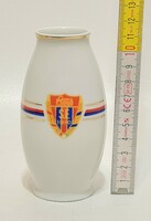Hollóházi "Ganz Mávag S.E. 1910" jelzett, egyesületi címeres porcelán váza (2805)