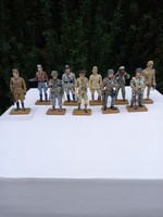 A II. Világháború katonái (kézzel festett ólomkatonák)  gyűjtemény egyben eladó!