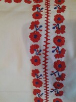 Embroidered red floral tablecloth 76 cm