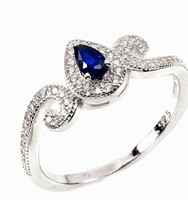 925 sterling silver ring with cashmere sapphire, size 9, the stone is 5x3 mm