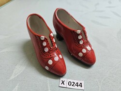 X0244 pair of ceramic red shoes 11x5 cm