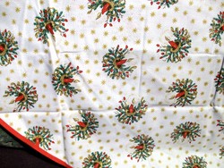 Beautiful Christmas round tablecloth, 4 pcs. With a napkin