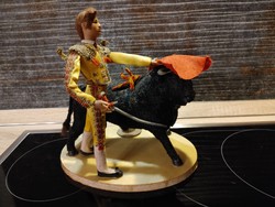 Spanish bullfighting table decoration with a bull