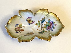 First-class Herend porcelain jewelry holder decorated with grape leaves with a Victoria pattern