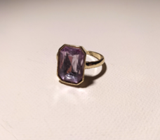 Bizzu purple stone ring