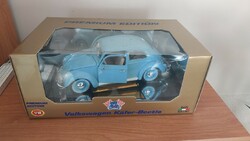 (K) Volkswagen Beetle Playbear Burago dobozos modell autó 1:18