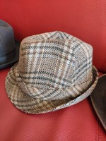 Szép állapotú kockás férfi kalap "Surda fazon" Divatcsarnok Kalapüzem részlegről 1950 -es évek