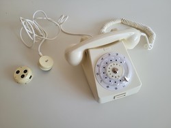 Retro 1972 es vajszínű tárcsás telefon fali csatlakozóval mid century