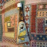 Boszorkánytej Balatonboglári bor retró bár kocsma dekor dekoráció