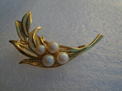 Old brooch in beautiful aesthetic condition, very showy jewelry gold-plated 6 cm