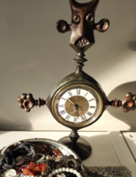 Busó vagy ördögfej bronz ötvözet iparművészeti kisplasztika asztali óra Inke László hagyatékából