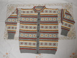 Hand-knitted wool patterned women's cardigan (m)