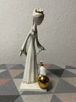 Aquincumi porcelán béka király hercegnővel