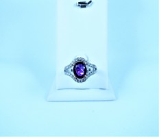 Beautiful 10k white gold ring with amethyst and zirconia gemstones!!!