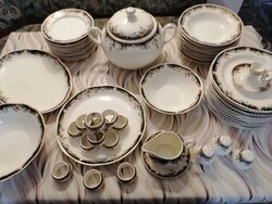 Zsolnay 12-person, 59-piece dinnerware set with sissy pattern