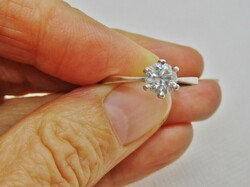 Szép  ezüstgyűrű 0,85ct moissanit gyémánttal