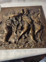 19. századi francia bronz dombormű, három táncoló puttóval