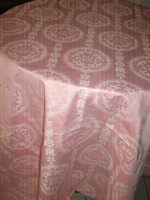 Beautiful pink damask duvet cover with special flower pattern