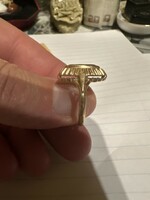 Mutatós 14 kr aranyból készült aranygyűrű eladásra kerül!Ara:58.000.-