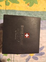 Swiss Alpine Military svájci extravagáns karórám sosem használt eladó.