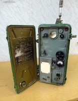 Antik P-105A Szovjet katonai rádió adó-vevő
