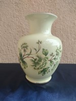 Hollóházi Erika mintás vaj színű porcelán váza első osztályú