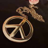 Gold-plated pendant with a 5 cm chain