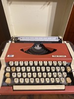 Tbm de Luxe régi cirilbetűs írógép