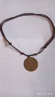 Amulett nyaklánc, vintage női férfi ékszer kerek bronz réz medállal