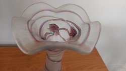(K)'s old glass vase is 23.5 cm high