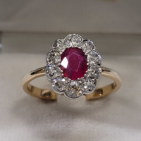 14K gold ring with ruby and brilliants