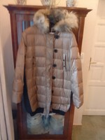 Kapucnis Moncler tollkabát, női 40-es méretben