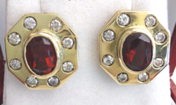 154T. Briliáns 0,8Ct 14k Arany 8,47g Gránát 2Ct Art Deco fülbevaló jó minőségű kövekkel
