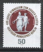 Postatiszta Berlin 763  Mi 472    0,90 Euró