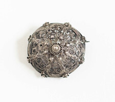 Beautiful graphite-colored filigree brooch - antique vintage brooch, badge