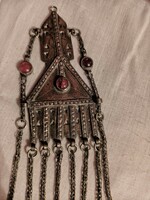 Antik ezust-rèz az amulett Türkmèn drágakövekkel