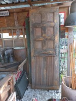 Antik ajtó