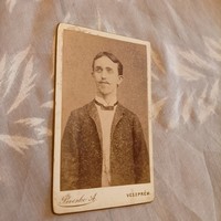 19th century portrait photo of a young man
