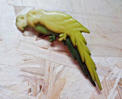 Retro műanyag papagáj bross