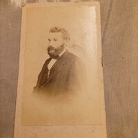 19.századi fotó egy úrról
