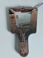Polished, faceted pink mirror (23.5 cm high, 15 cm wide at the top)