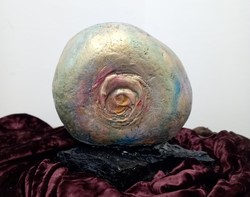 MikroMakro 15x15 cm.Carrarai márványból zománcozott mű, Prima díjas művésztől. Károlyfi Zsófia/1952