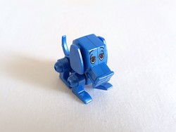 Robot kutya Kinder Ferrero figura mozgó részekkel, 2005