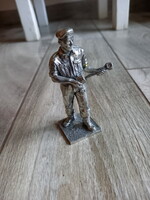 Csodás régi ezüstözött ón szobor: katona (9,5 cm)