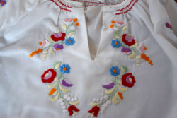 Antique folk, folk costume wear blouse folk dance hand-embroidered folk