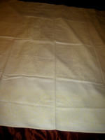 Cream damask tablecloth 125 cm x 140 cm