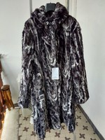 Very soft Italian Fregoli fur coat. New, with tags, size 48
