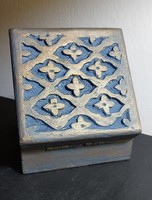 Egyedi kézműves  kézi festésű indiai faragott fa ékszeres, tároló doboz, ládika, szelence 10x10x4,5