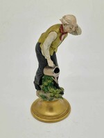 Olasz Capodimonte porcelán férfi Kertész Bennachio 16cm